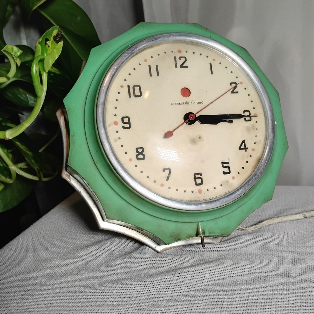 Vintage GE  Electric ⚡ Clock
